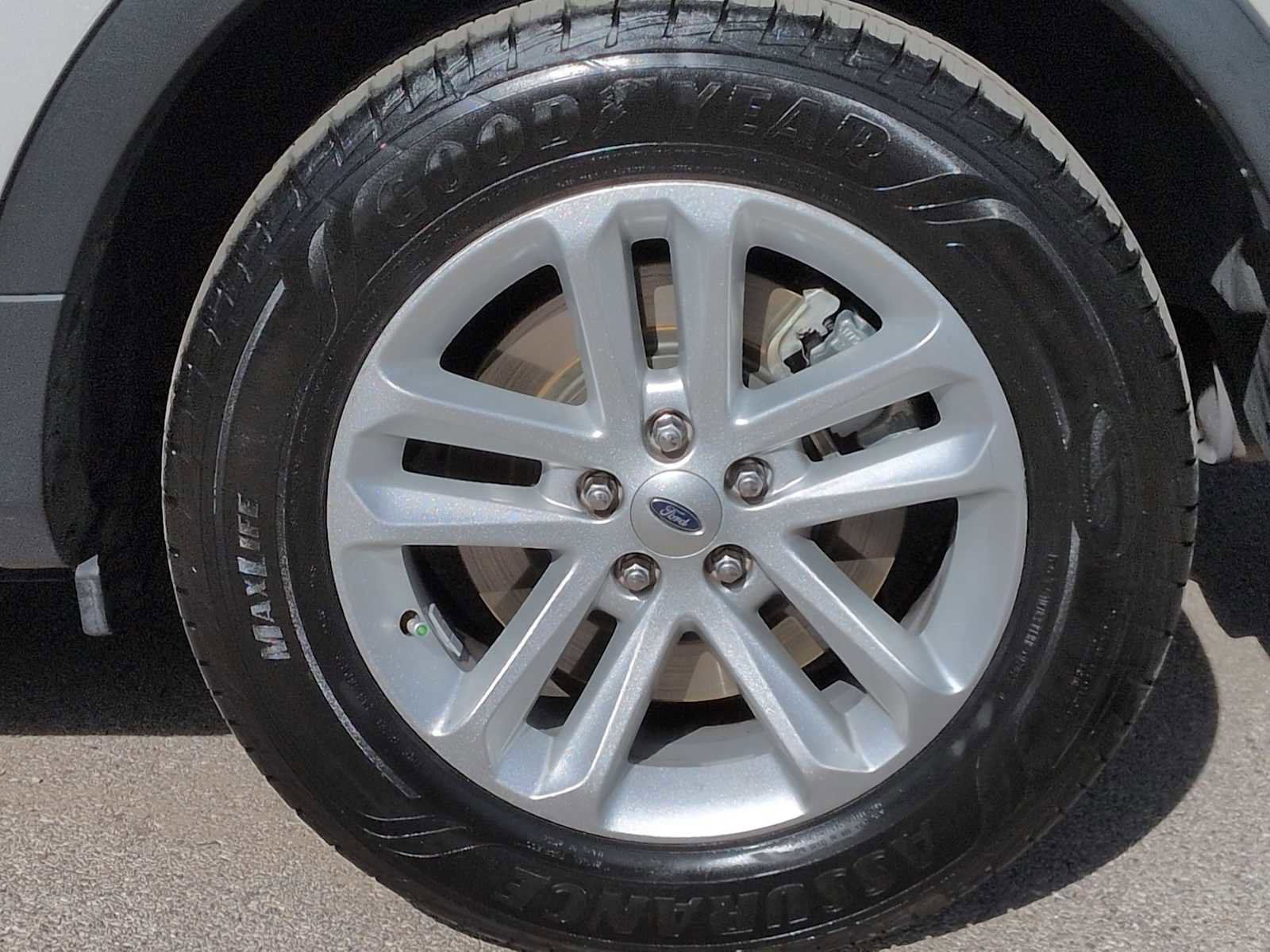 Used 2016 Ford Explorer XLT w/ Equipment Group 202A image 14