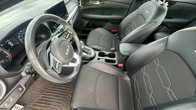 Used 2023 Kia Forte GT-Line w/ GT-Line Premium Package image 25