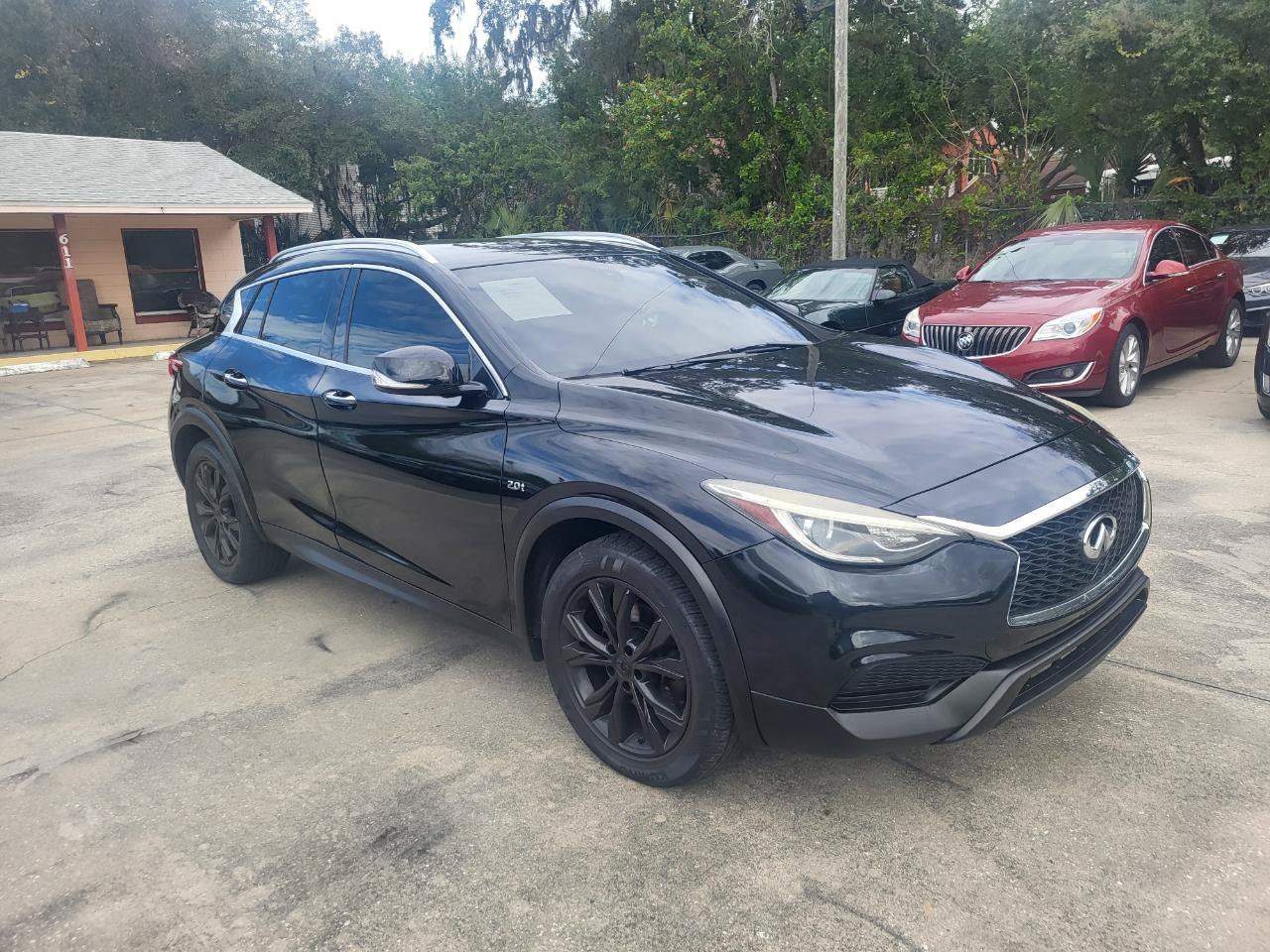 Used 2017 INFINITI QX30 AWD image 36