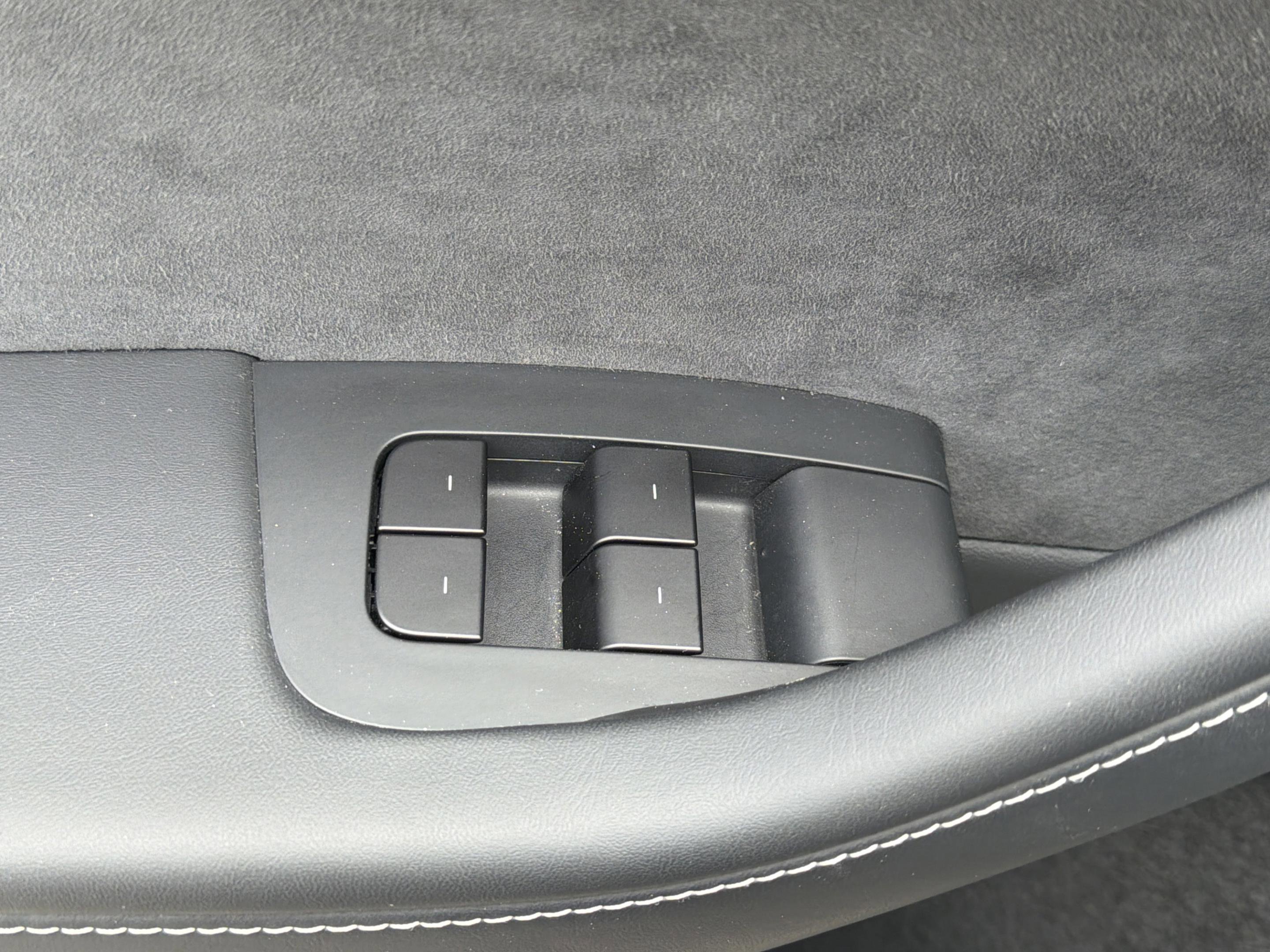 Used 2025 Tesla Model Y Long Range image 20