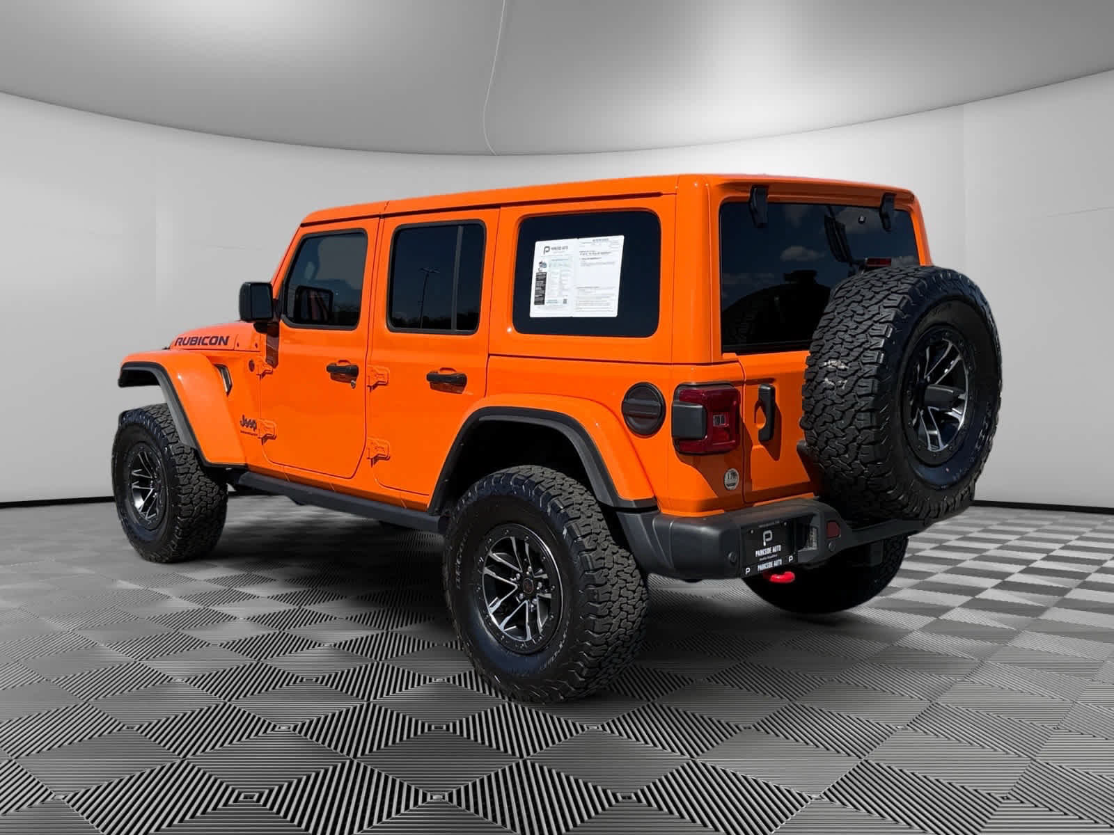 Used 2025 Jeep Wrangler Unlimited Rubicon AWD/4WD image 3