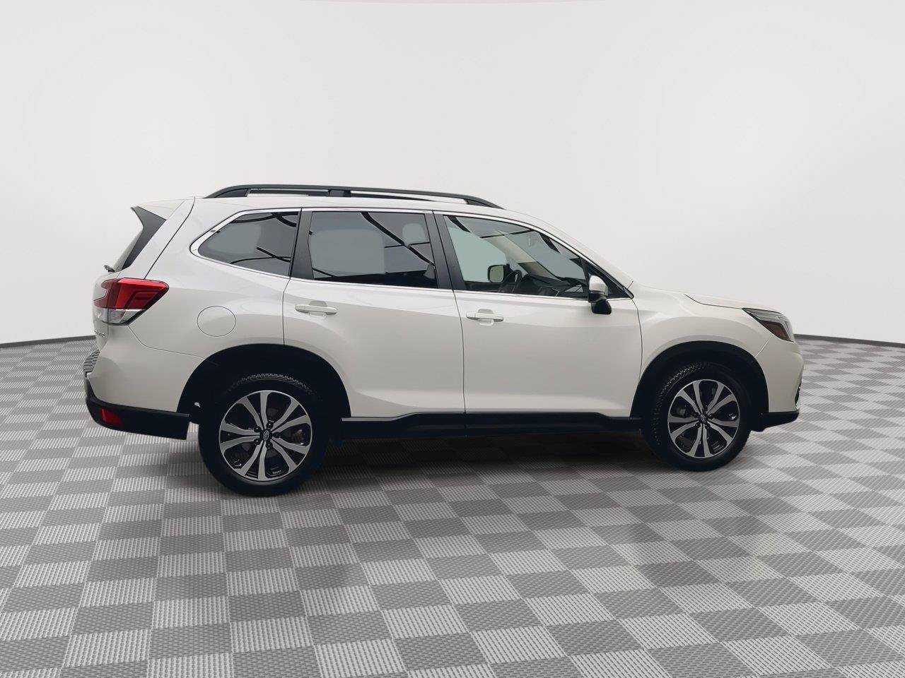 Used 2020 Subaru Forester Limited w/ Popular Package #3 AWD/4WD image 41