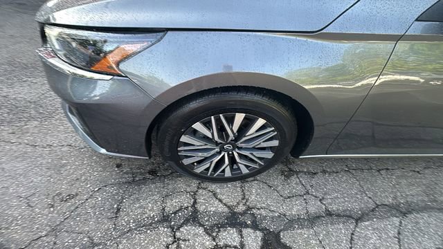 Used 2025 Nissan Altima 2.5 SV FWD image 39