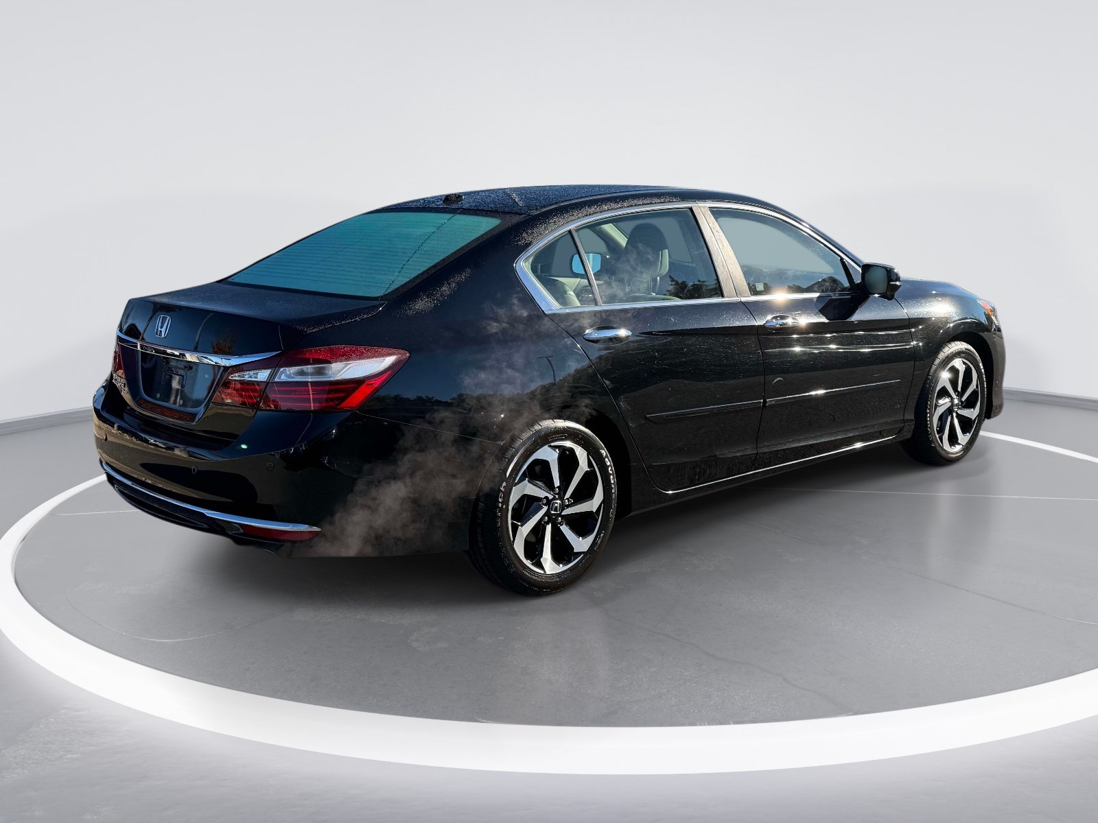 Used 2016 Honda Accord EX-L image 2
