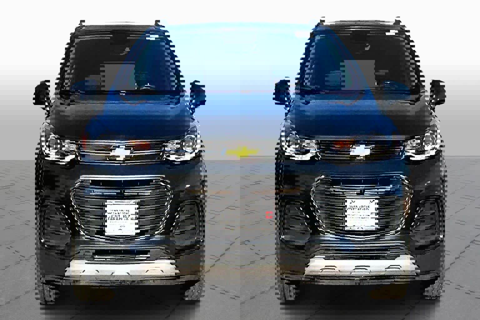 Used 2019 Chevrolet Trax LT w/ LT Convenience Package image 4