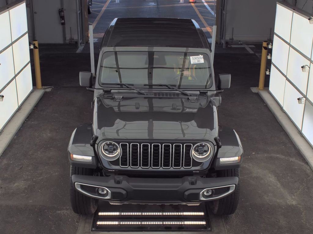 Used 2025 Jeep Wrangler Unlimited Sahara w/ Safety Group image 6