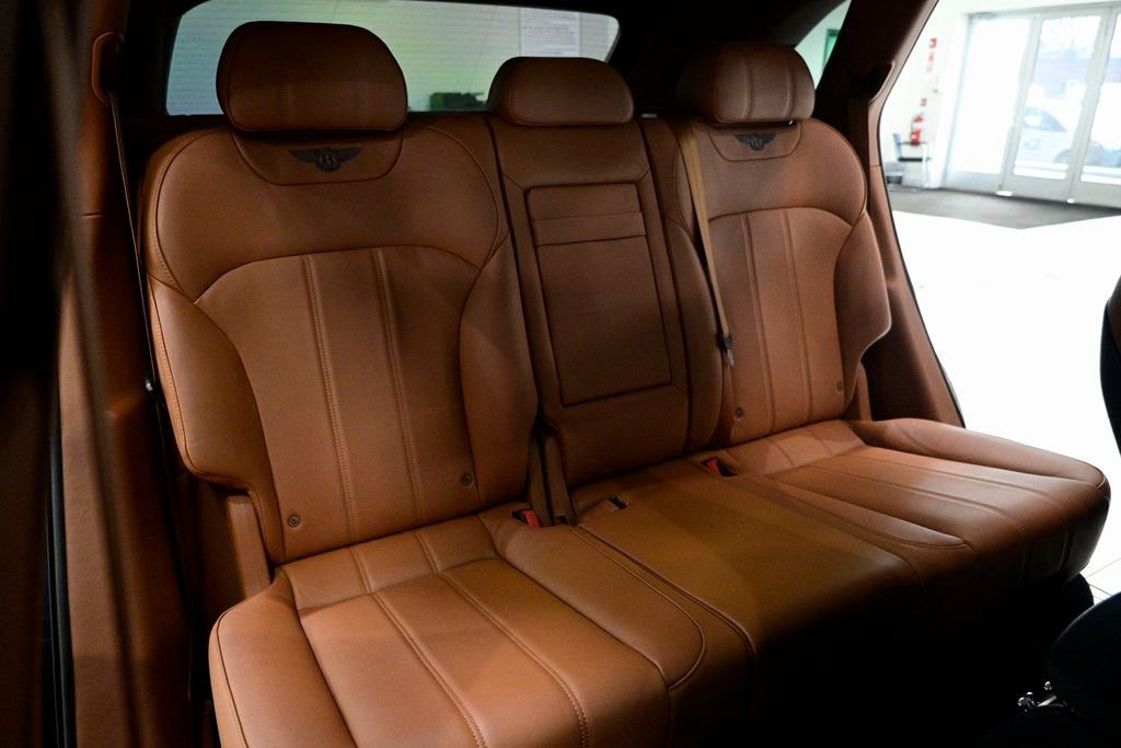 Used 2019 Bentley Bentayga image 15