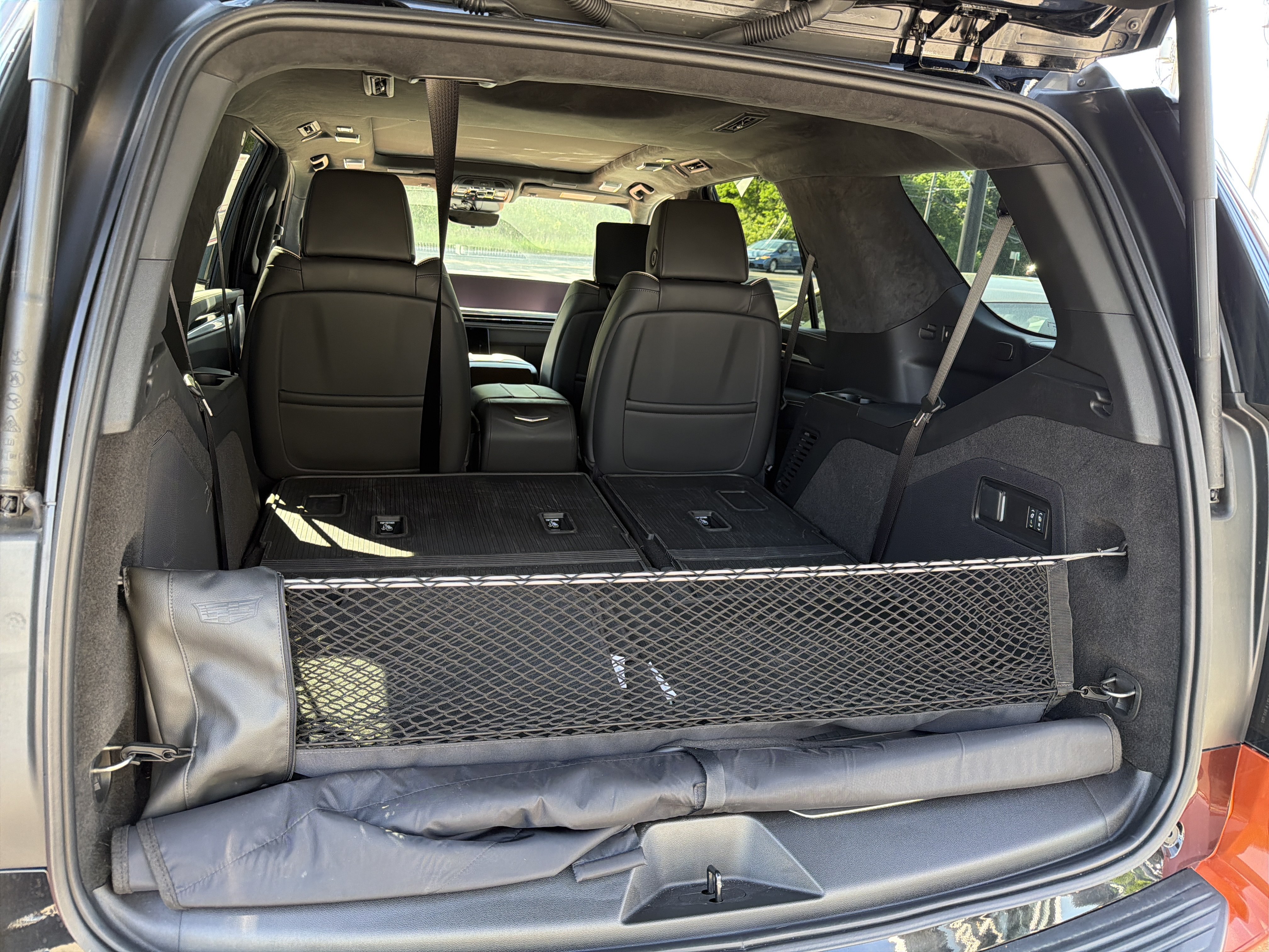 Used 2025 Cadillac Escalade V AWD/4WD image 35