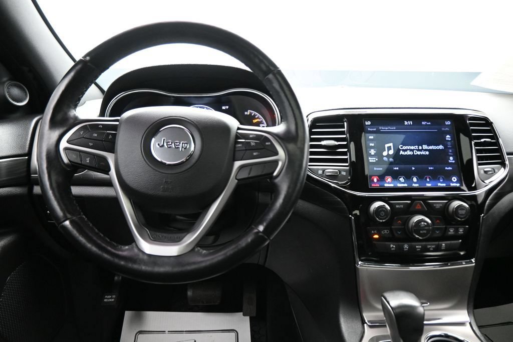 Used 2021 Jeep Grand Cherokee Laredo X AWD/4WD image 15