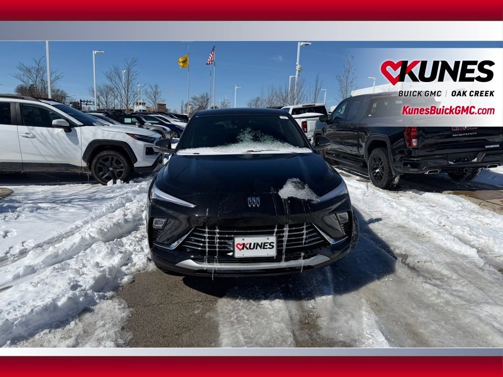 Used 2025 Buick Envista Preferred w/ Convenience I Package image 3