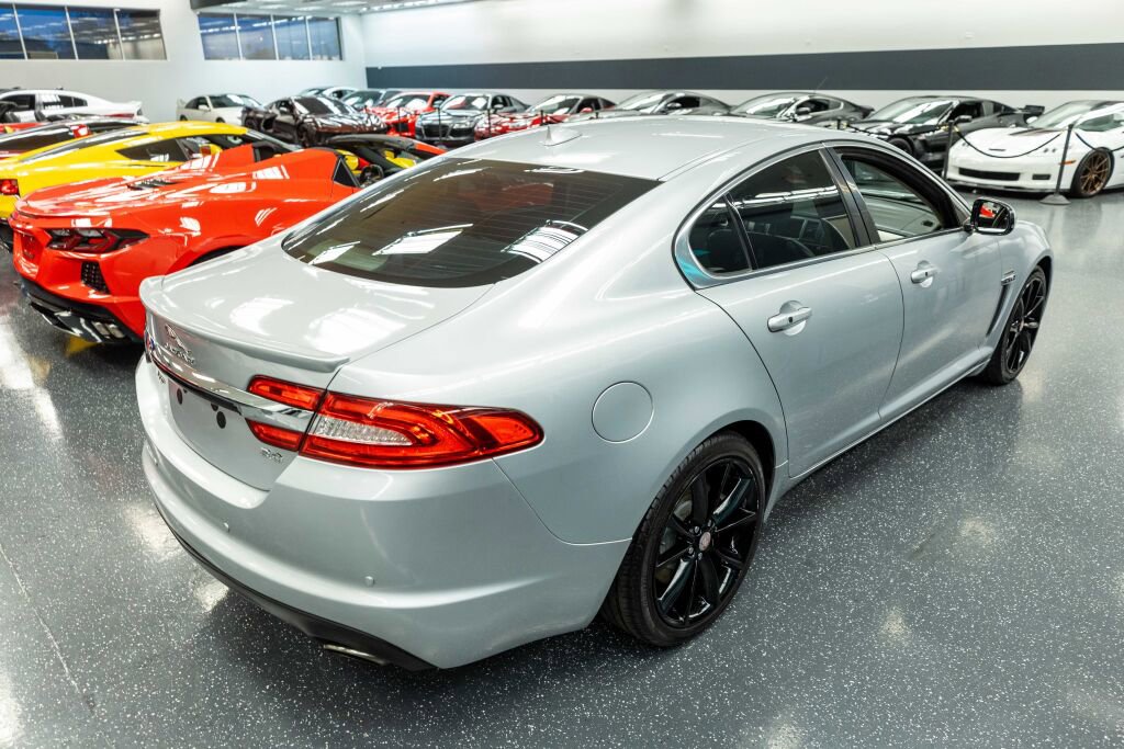 Used 2015 Jaguar XF Sport image 6