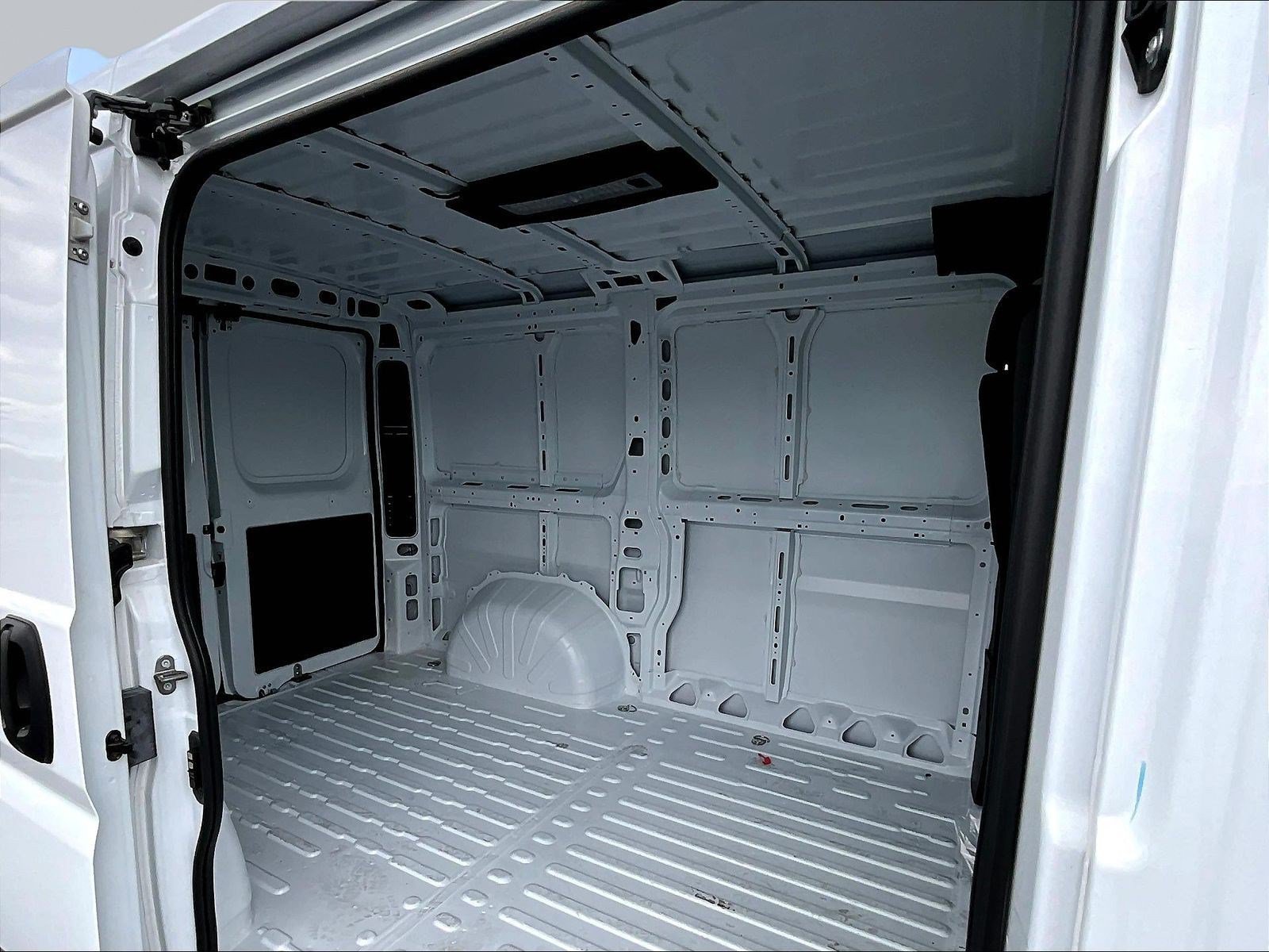 New 2026 RAM ProMaster 1500 w/ Convenience Group FWD image 11