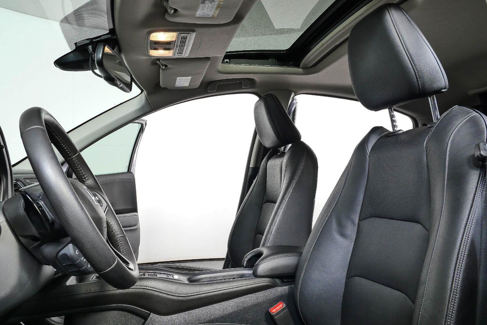 Used 2021 Honda HR-V EX-L image 6