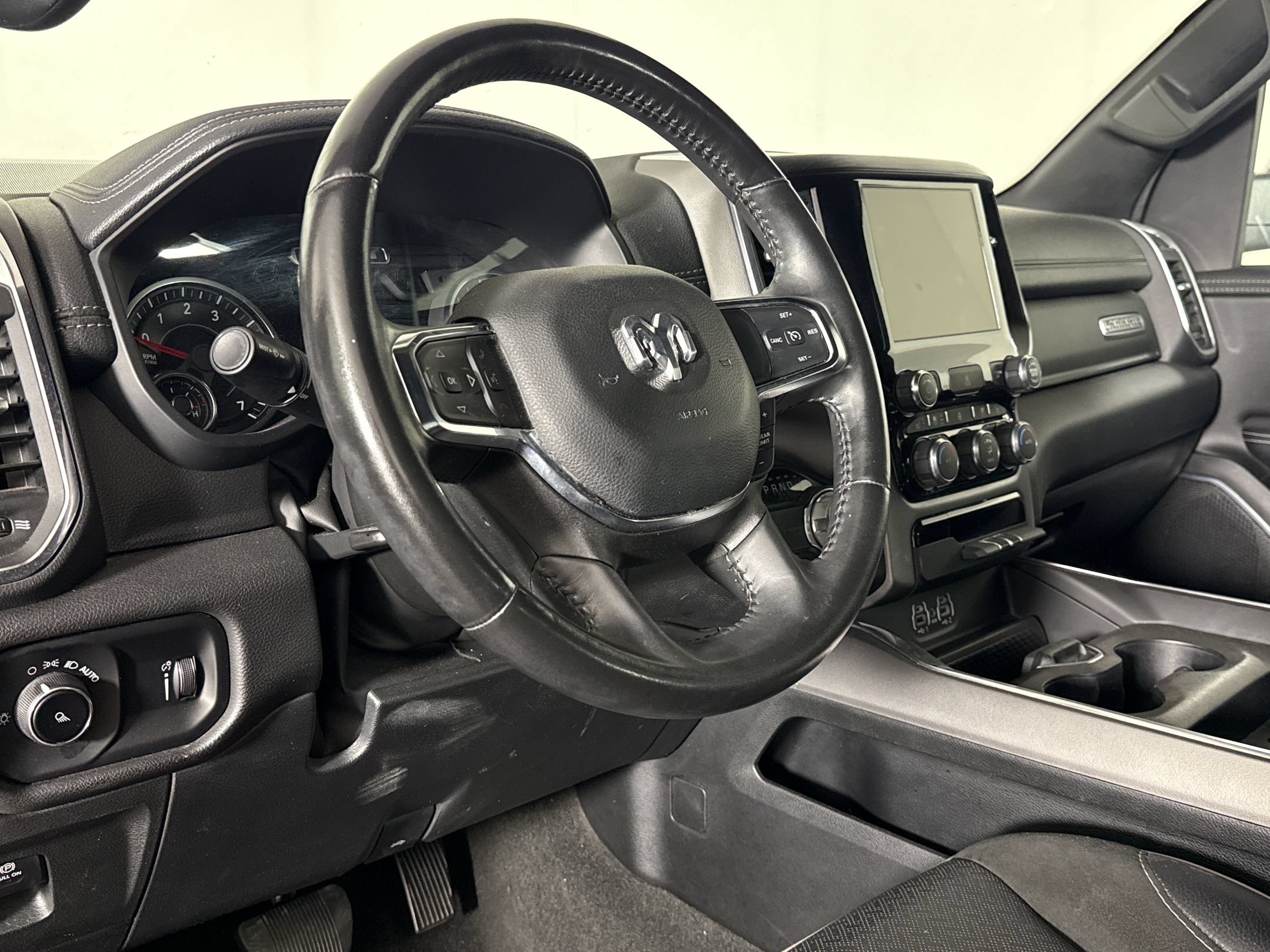 Used 2024 RAM 1500 Laramie RWD image 4