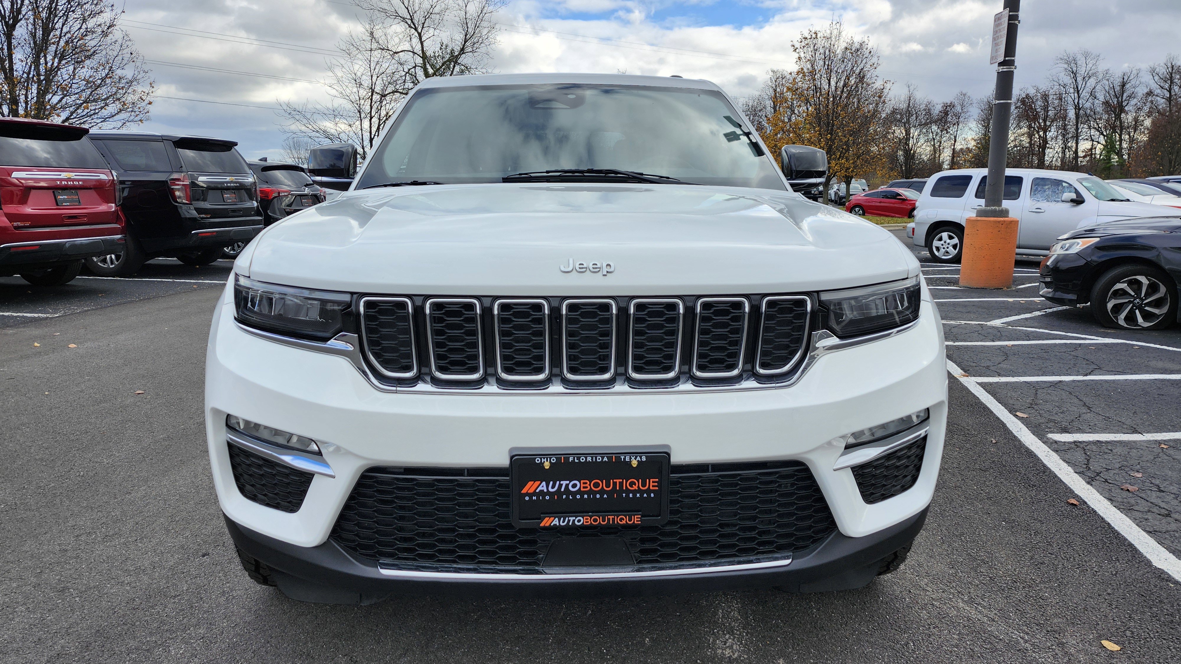 Used 2023 Jeep Grand Cherokee Limited image 13