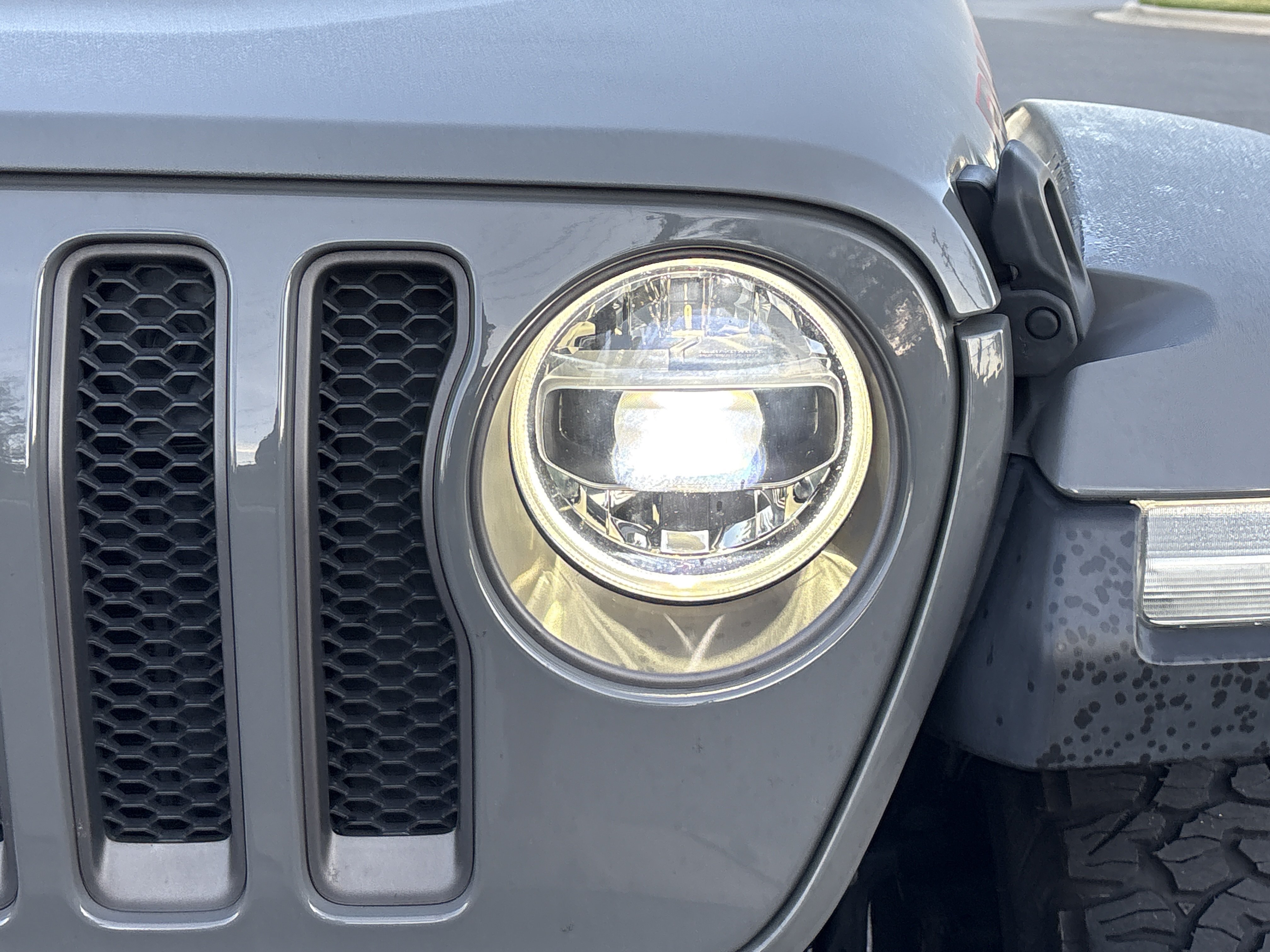 Used 2021 Jeep Wrangler Unlimited Rubicon w/ Xtreme Recon 35" Tire Package AWD/4WD image 16