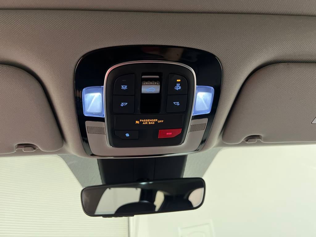 Used 2023 Hyundai Santa Fe SEL Premium image 55