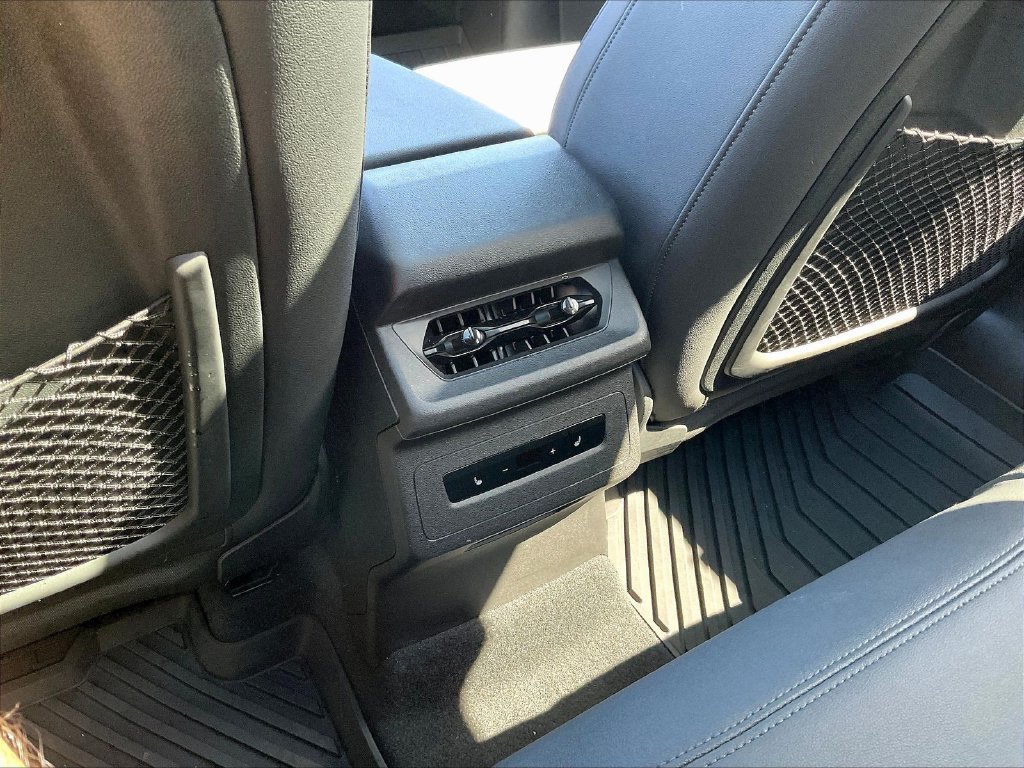 Used 2025 Audi Q6 e-tron Premium Plus w/ Premium Plus AWD/4WD image 12