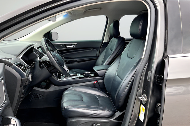 Used 2016 Ford Edge Titanium AWD/4WD image 18