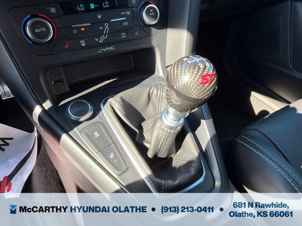 Used 2016 Ford Focus ST w/ Equipment Group 402A FWD image 27