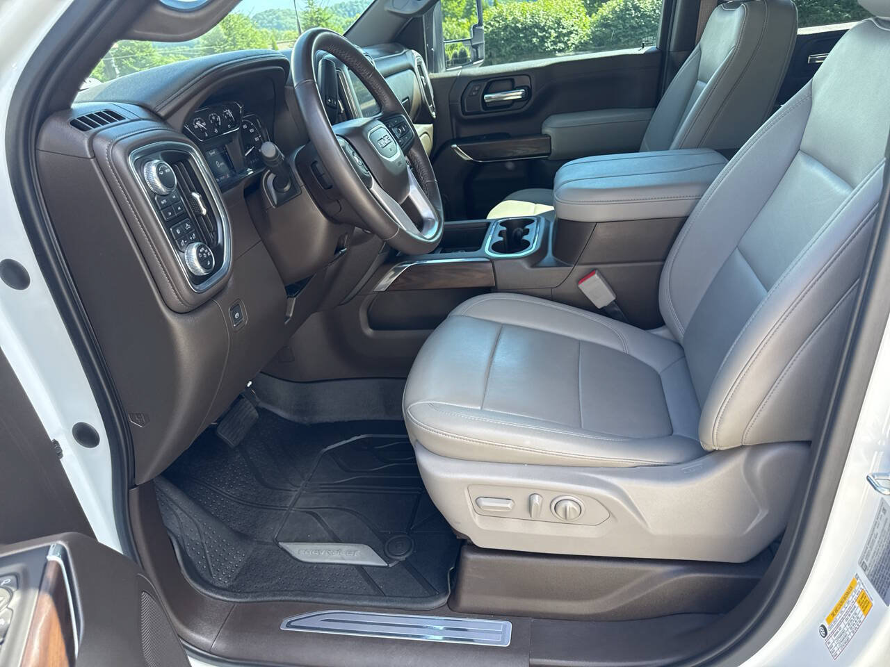 Used 2023 GMC Sierra 3500 SLT w/ SLT Convenience Package AWD/4WD image 13