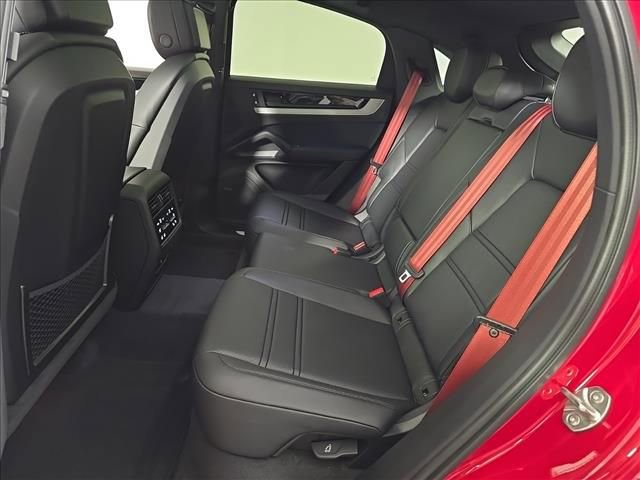 Certified 2026 Porsche Cayenne Coupe AWD/4WD image 15