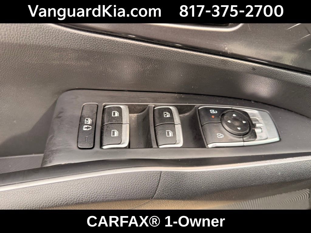 Certified 2025 Kia Sorento S w/ Panoramic Sunroof Package image 15
