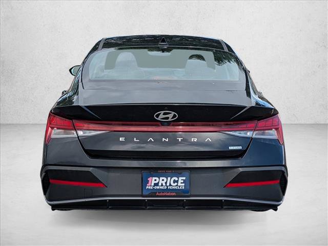Used 2024 Hyundai Elantra Blue FWD image 7