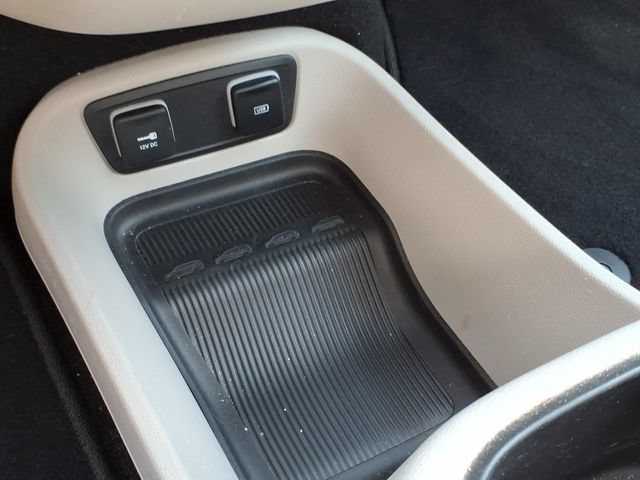 Used 2019 Chrysler Pacifica Limited FWD image 31