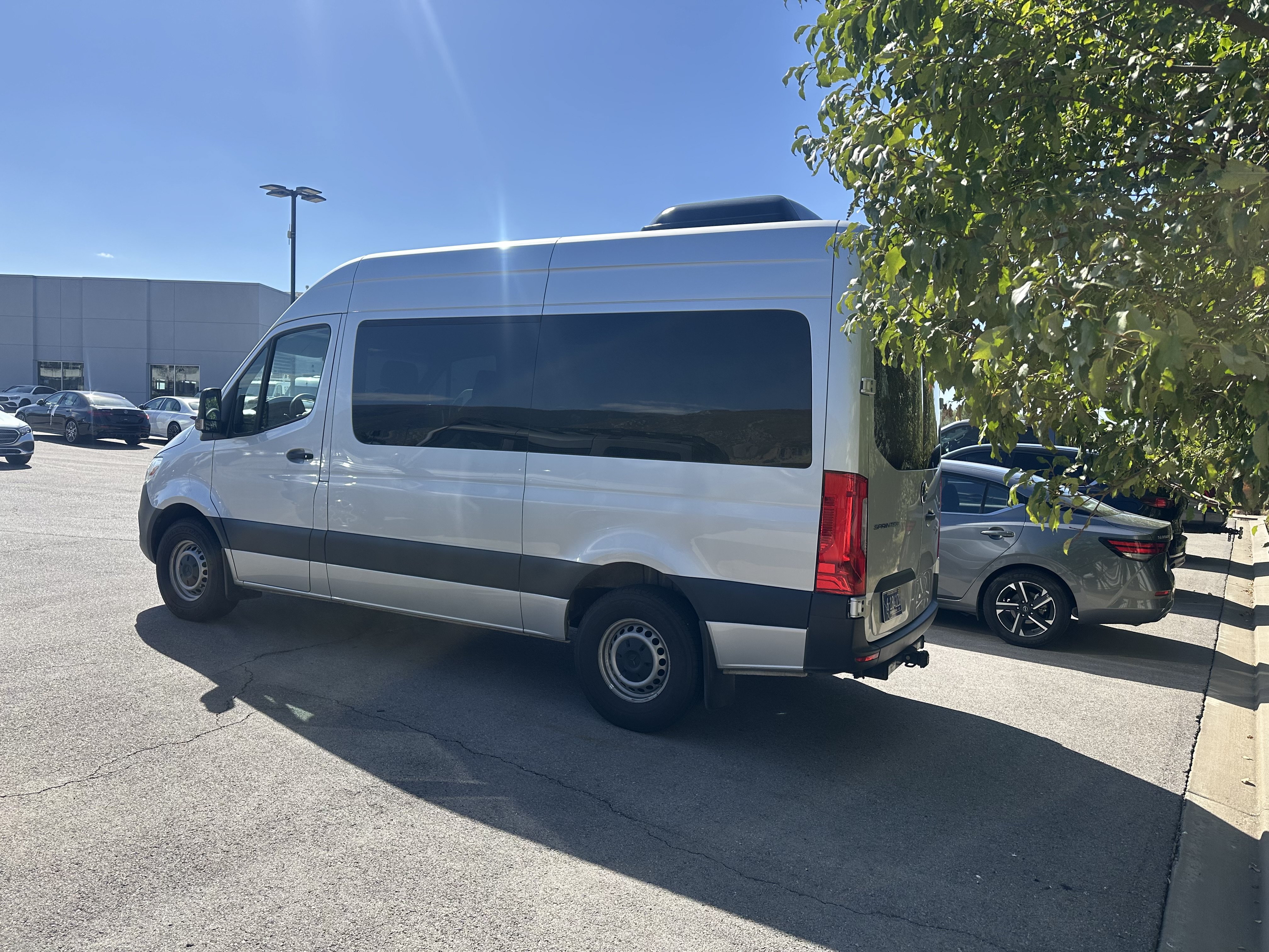Used 2022 Mercedes-Benz Sprinter 2500 image 4