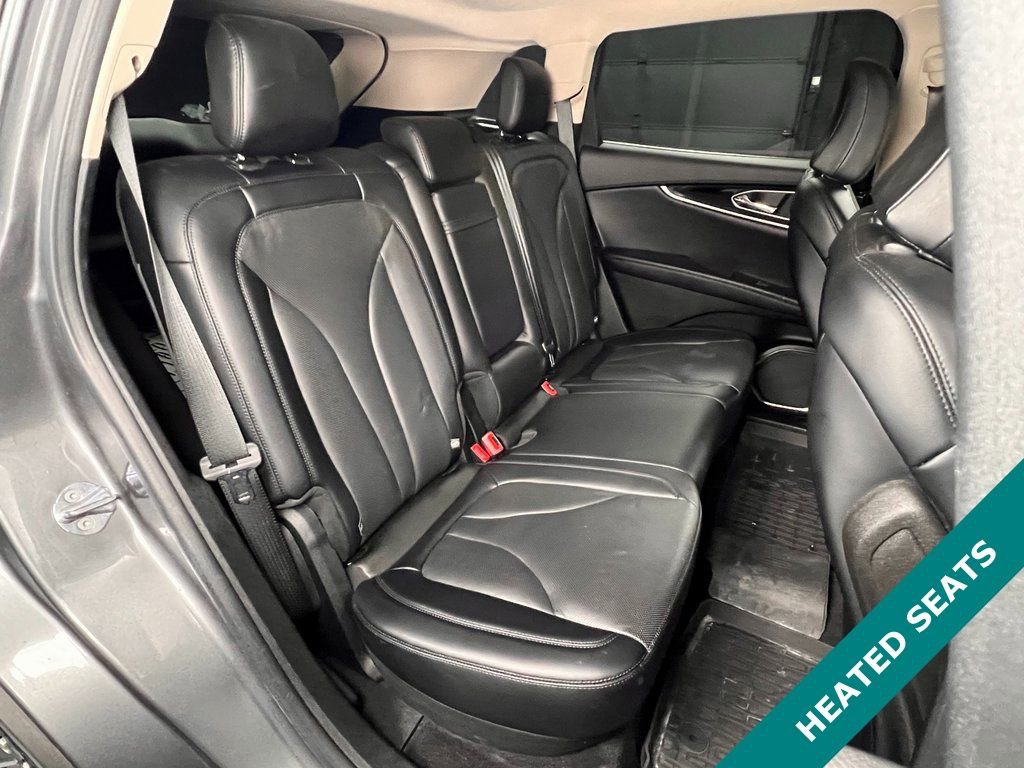 Used 2022 Lincoln Nautilus Reserve w/ Equipment Group 201A image 12