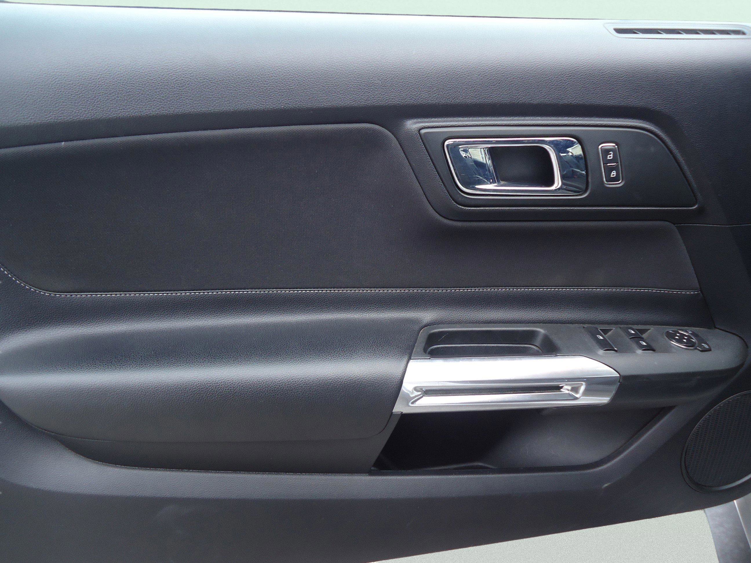 Used 2015 Ford Mustang Convertible w/ Equipment Group 051A image 18