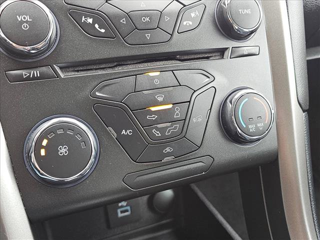 Used 2018 Ford Fusion SE FWD image 25