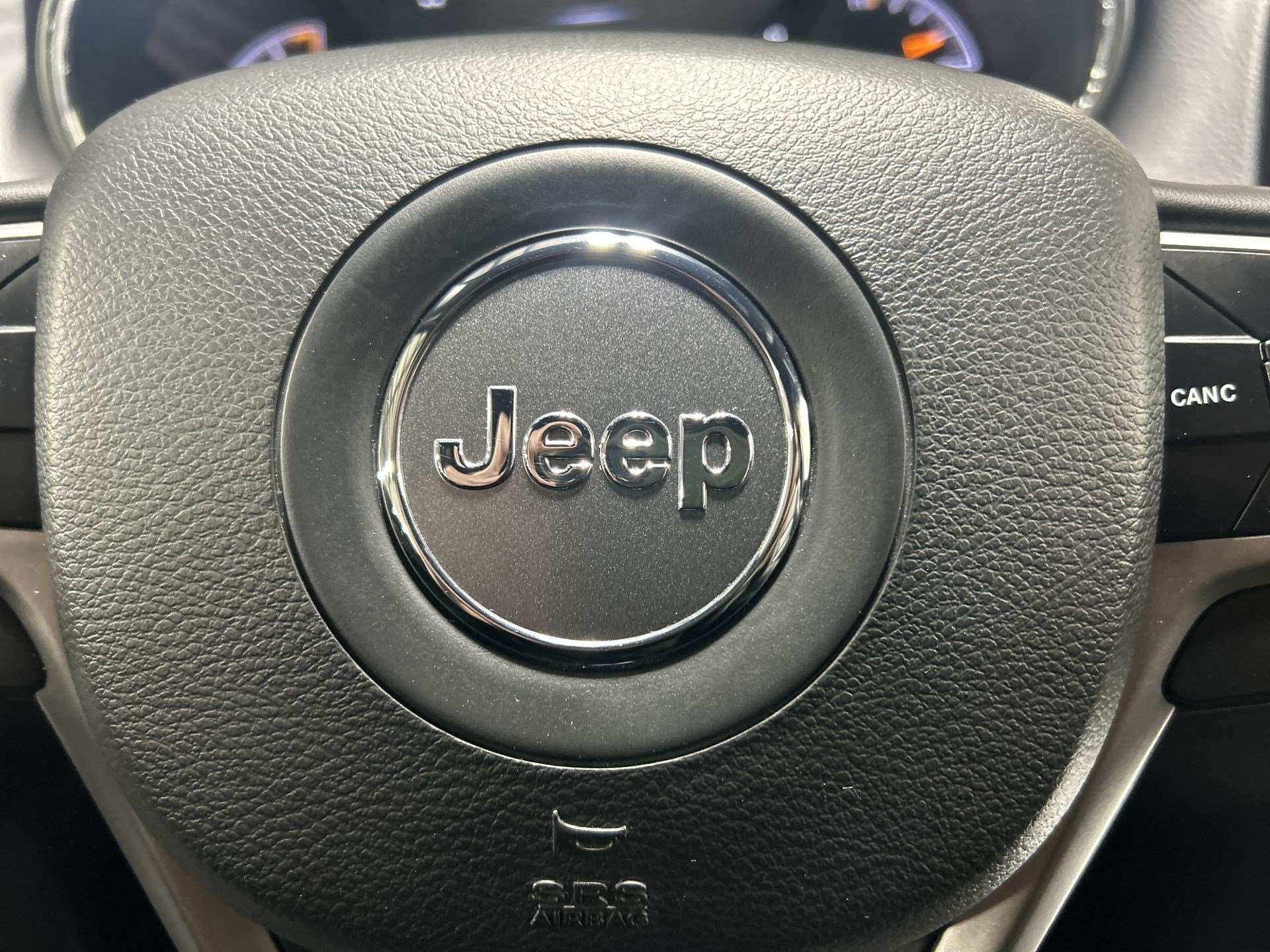 Used 2021 Jeep Grand Cherokee Limited AWD/4WD image 31