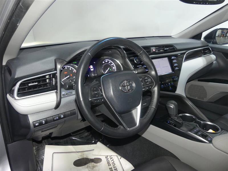 Used 2018 Toyota Camry XLE FWD image 23