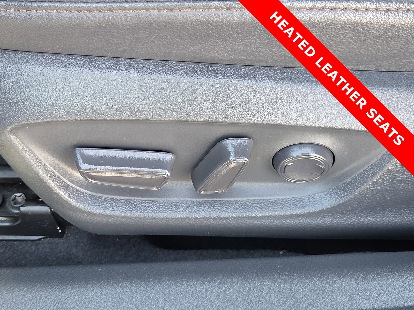 Used 2018 Toyota Camry XLE image 14