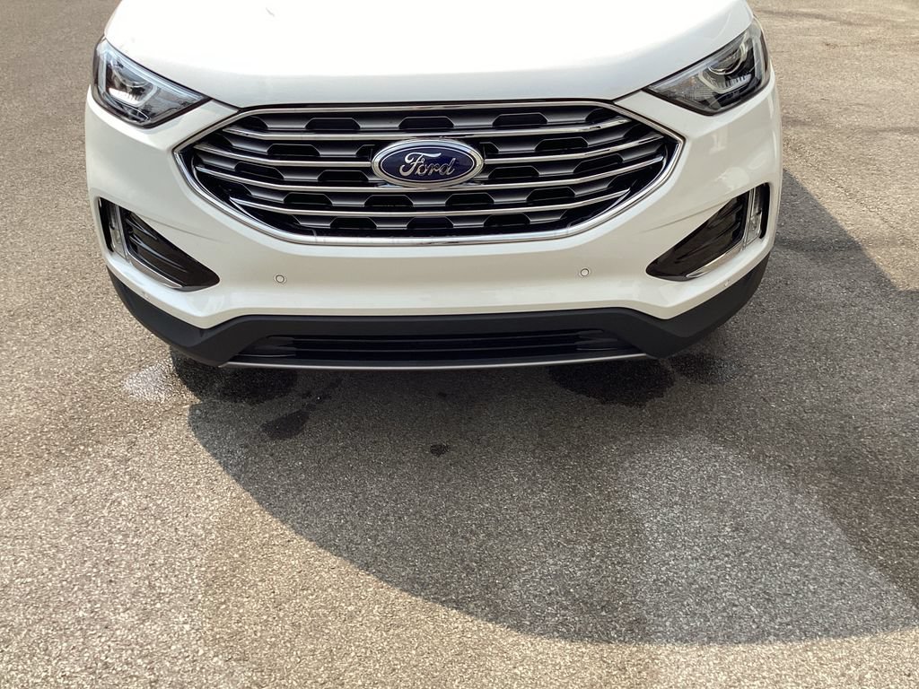 Used 2021 Ford Edge Titanium AWD/4WD image 19