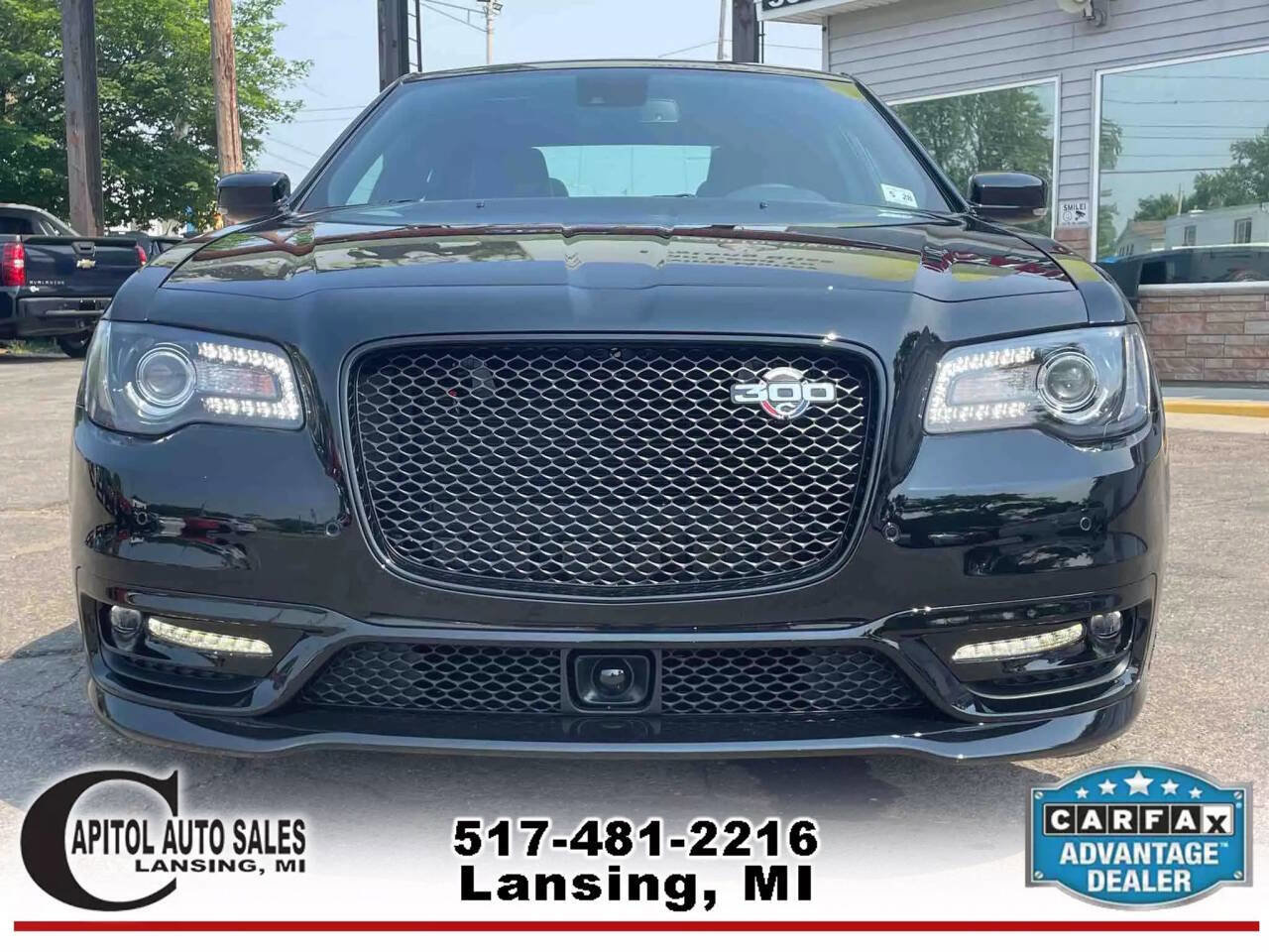 Used 2023 Chrysler 300 C image 5