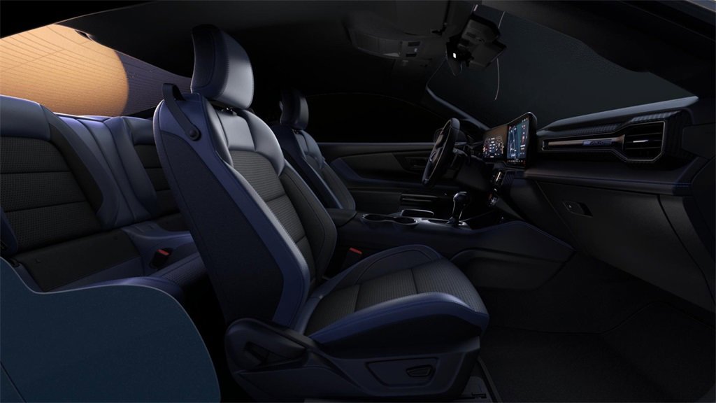 New 2025 Ford Mustang Dark Horse image 8