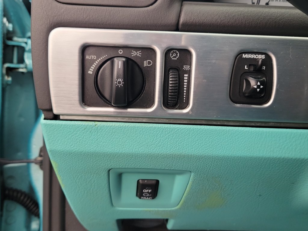 Used 2002 Ford Thunderbird RWD image 28