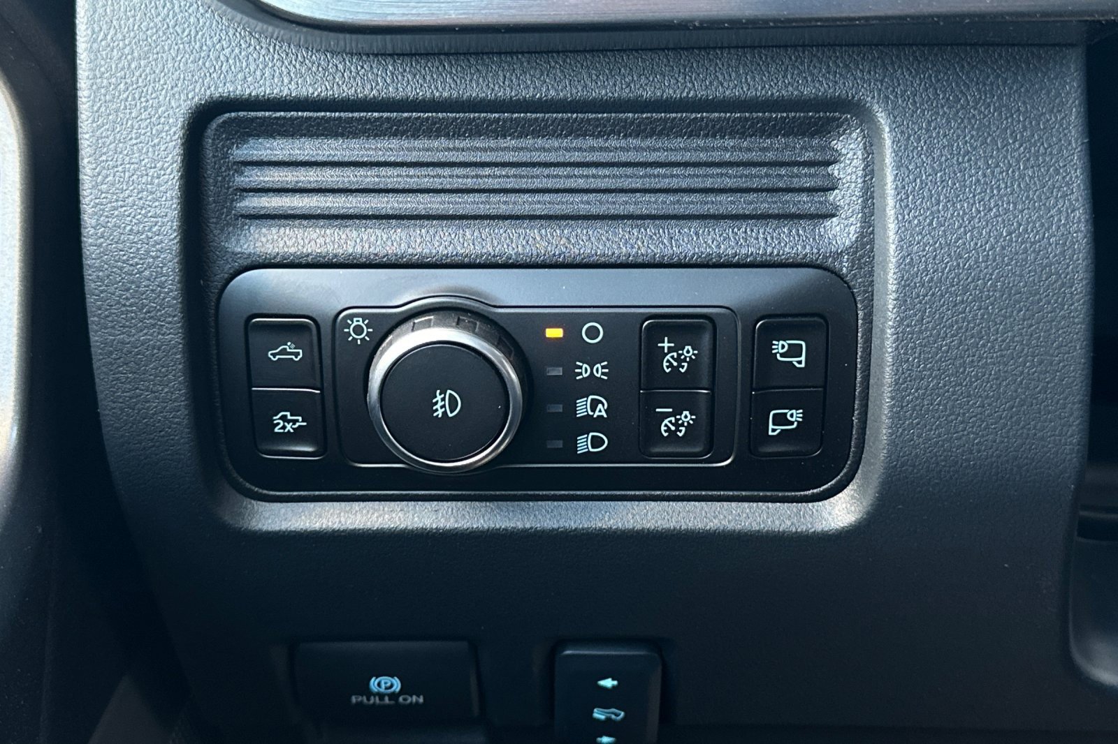 New 2026 Ford F250 Lariat w/ Lariat Premium Package image 26