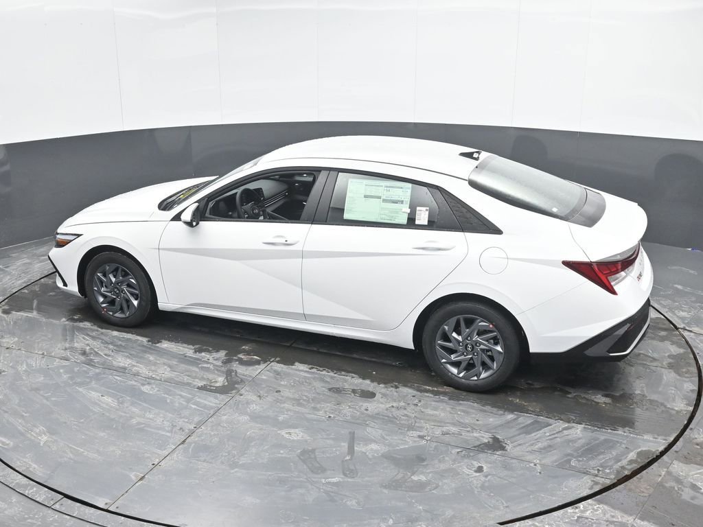 New 2026 Hyundai Elantra Blue image 42