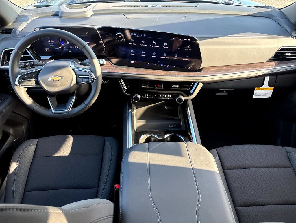 New 2026 Chevrolet Suburban LS RWD image 4
