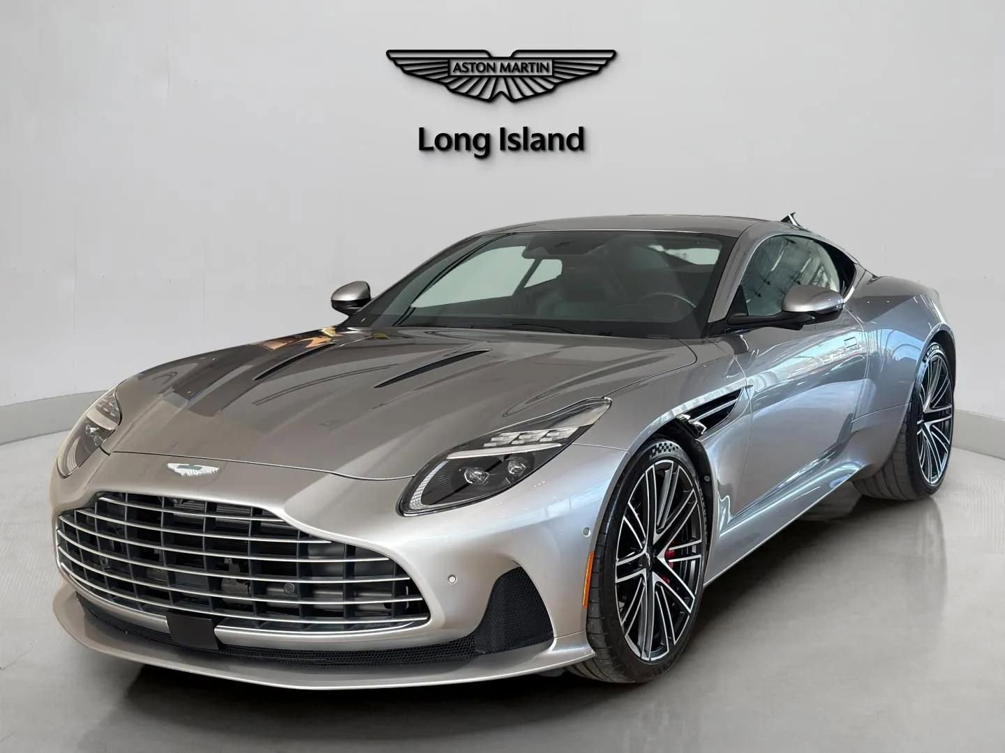 Used 2024 Aston Martin DB12 Coupe image 42