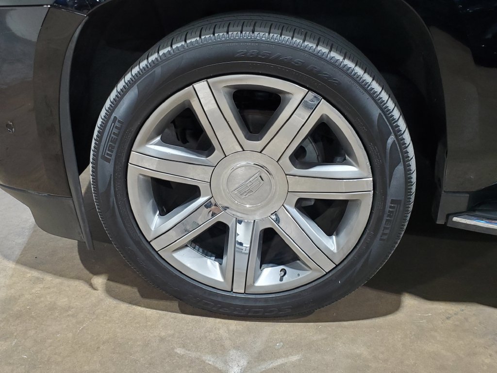 Used 2019 Cadillac Escalade ESV Luxury RWD image 43