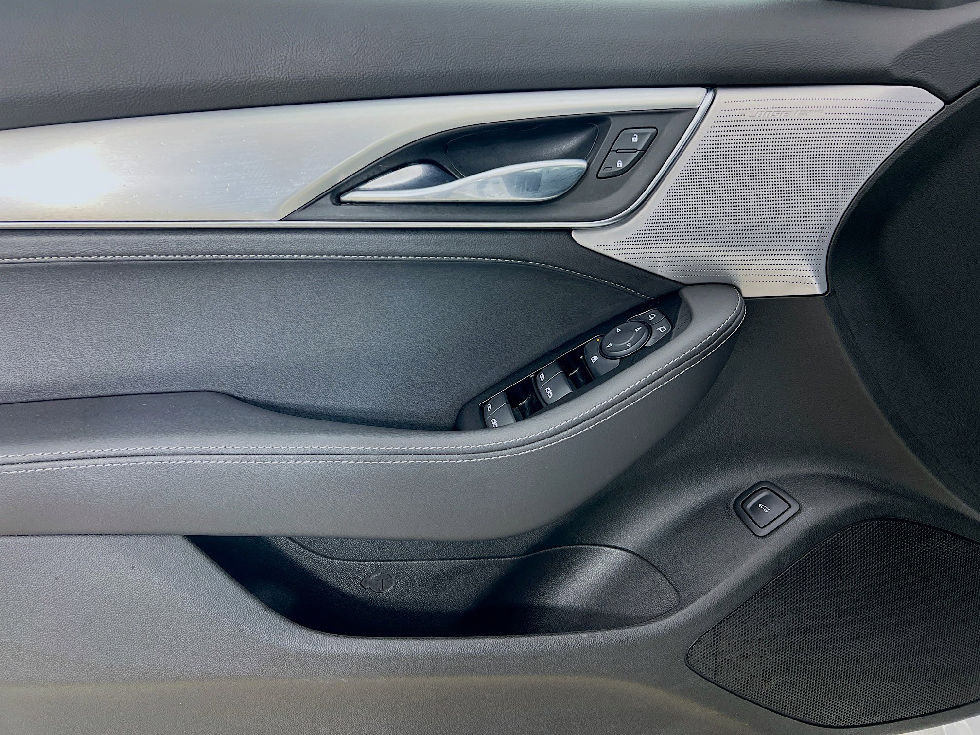 Used 2023 Cadillac CT5 Luxury w/ Sun And Sound Package image 18