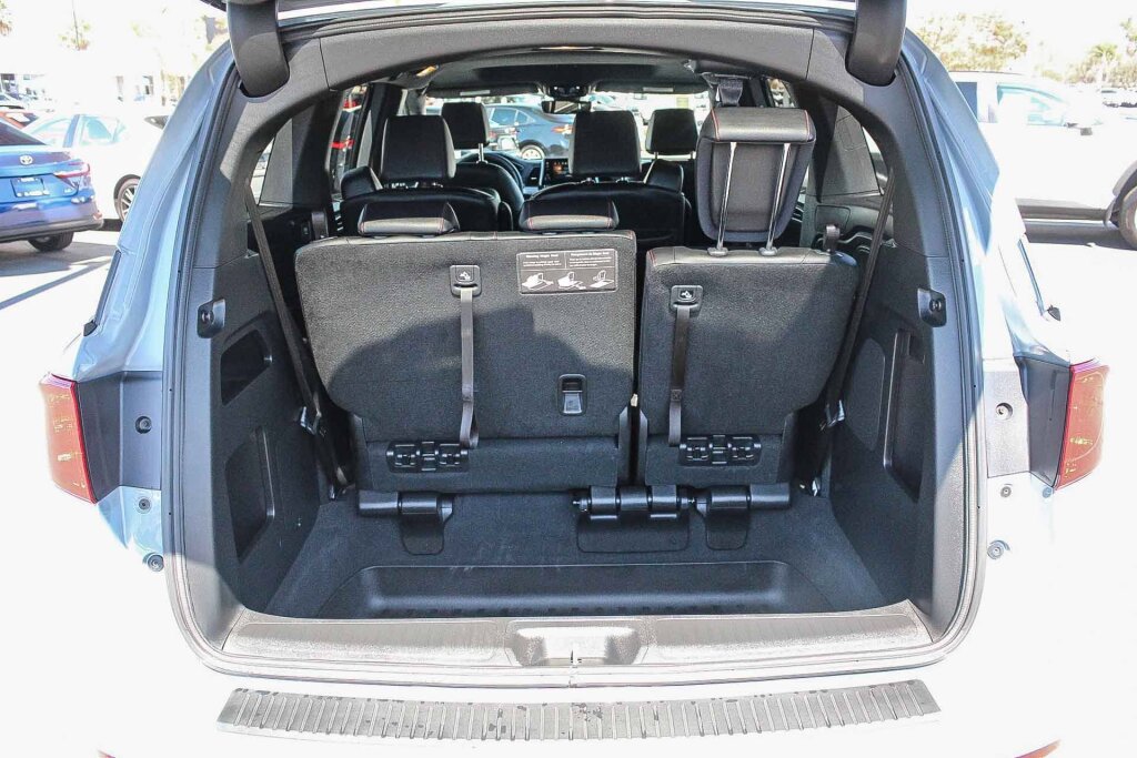 Used 2024 Honda Odyssey Sport image 18