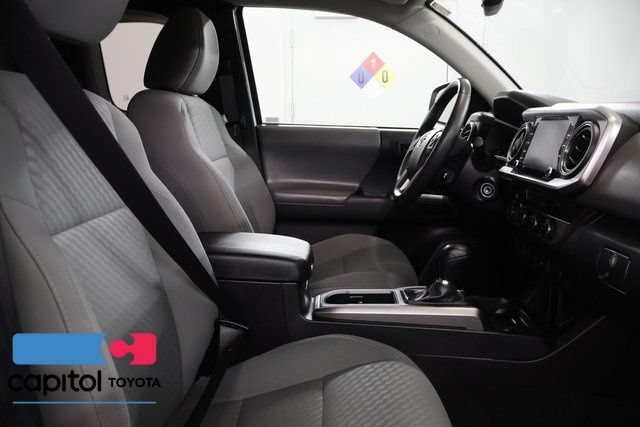 Certified 2022 Toyota Tacoma SR5 AWD/4WD image 27