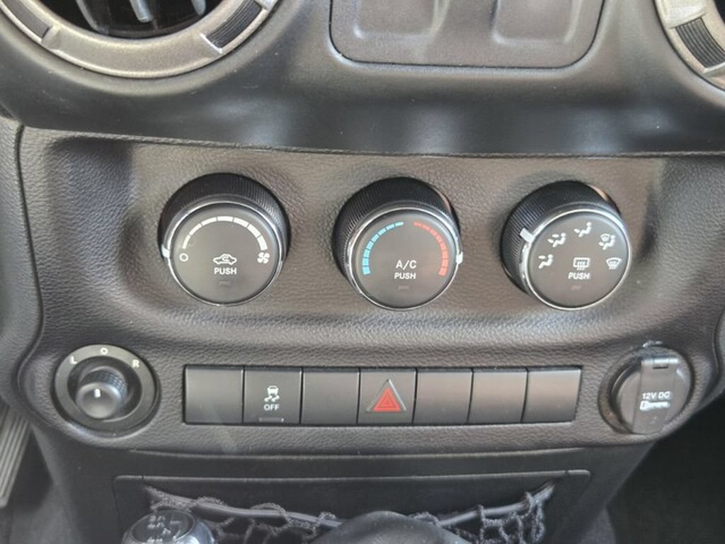 Used 2015 Jeep Wrangler Sport w/ Quick Order Package 23S AWD/4WD image 22