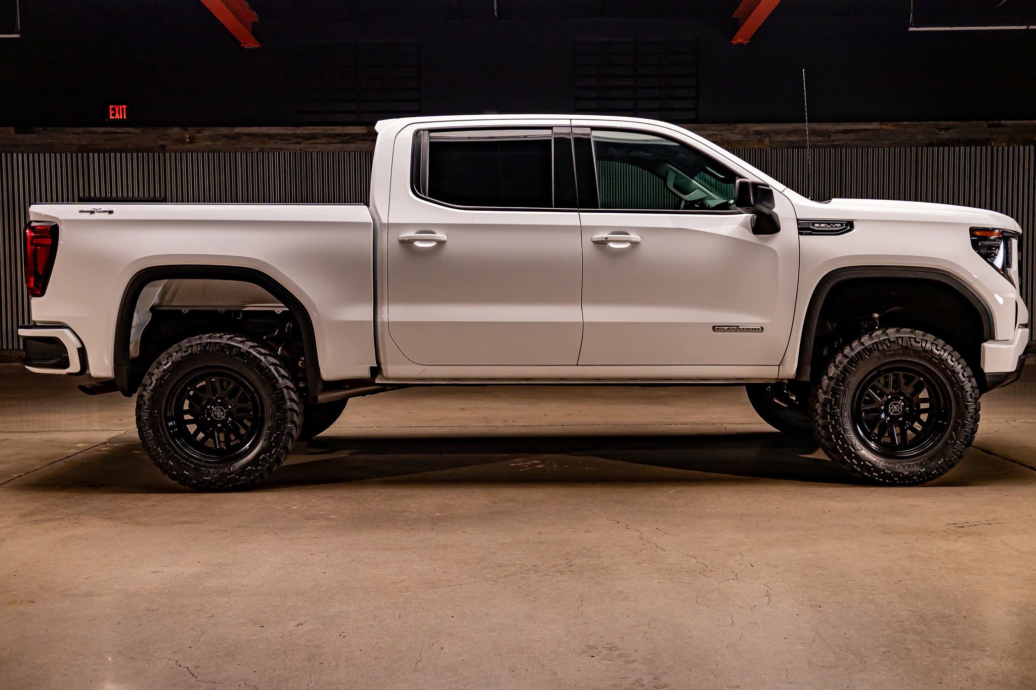 Used 2024 GMC Sierra 1500 Elevation image 11